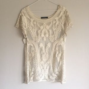 Women’s Lace Dulcie top. Size medium from TJ Maxx.